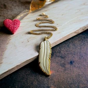 🆕 Estrella & Luna Large Carved Shell 14K Gold